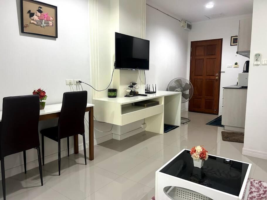Baan Klang Condo In Central HHQ Esterno foto